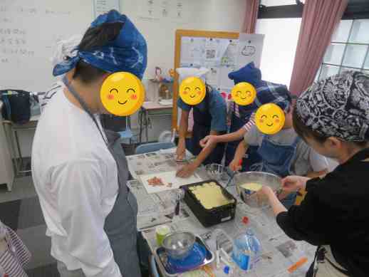 兵庫県にあるフリースクール、クラーク国際中等部芦屋キャンパスの特別活動の様子