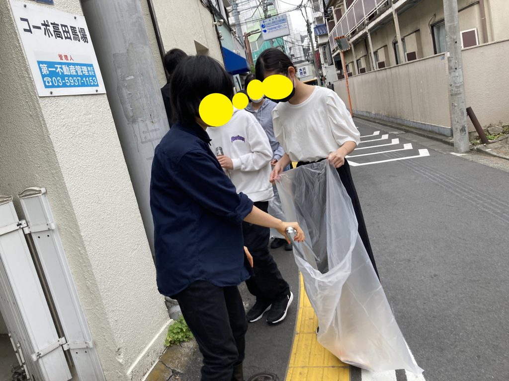 東京にあるフリースクール、クラーク国際中等部東京キャンパスの授業の様子