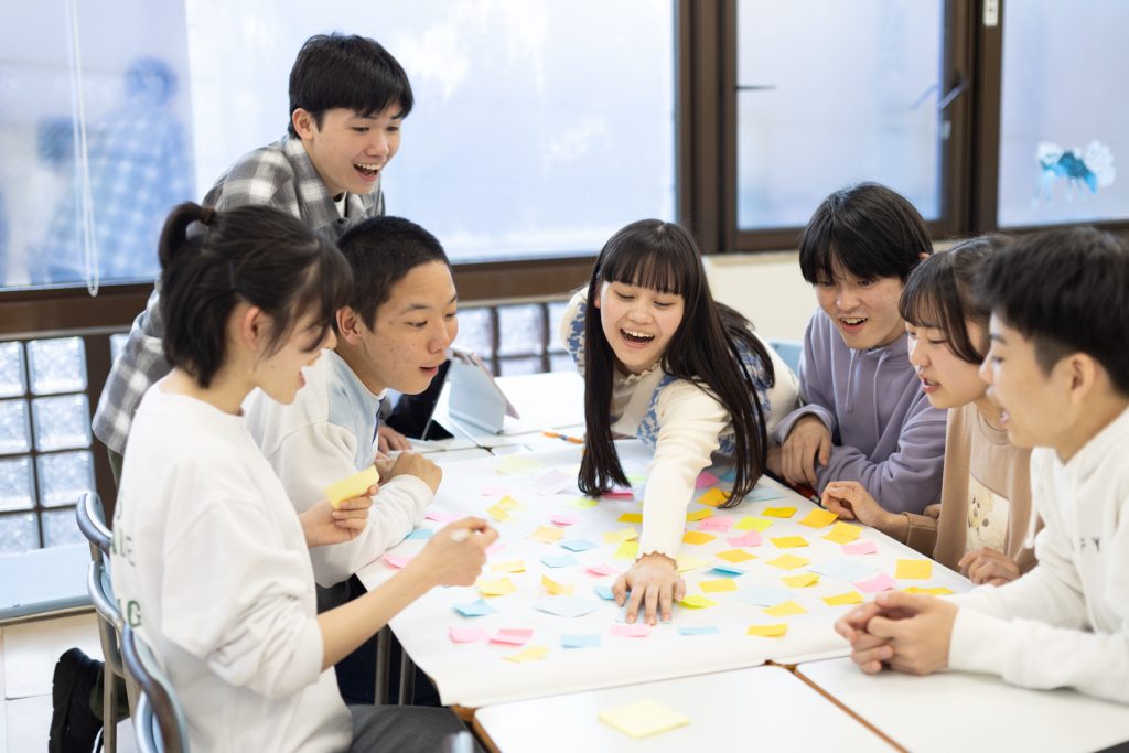 所沢にあるフリースクール、クラーク国際中等部所沢キャンパスの授業の様子