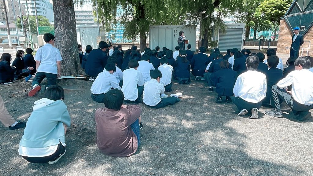 静岡にあるフリースクール、クラーク国際中等部静岡キャンパスの避難訓練の様子