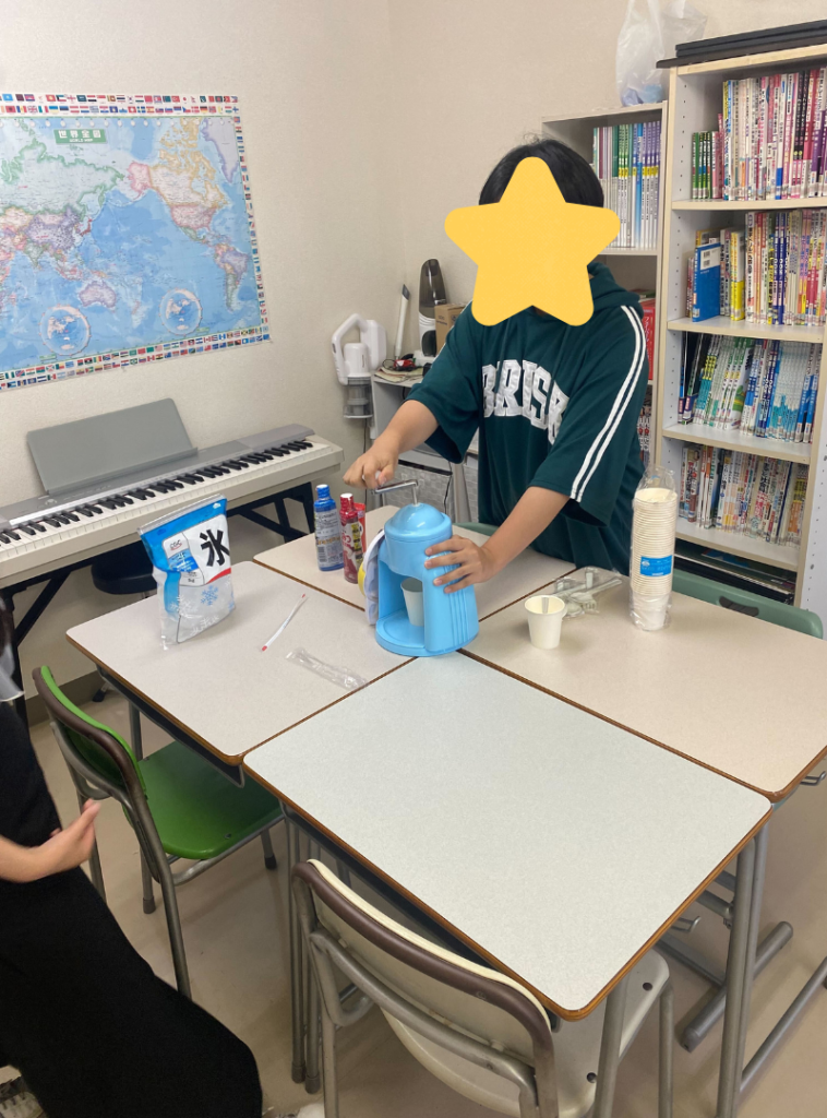 【授業紹介】日本と食でかき氷づくり