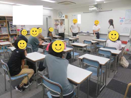 兵庫県にあるフリースクール、クラーク国際中等部芦屋キャンパスの進路の様子