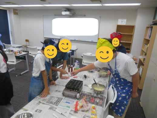 兵庫県にあるフリースクール、クラーク国際中等部芦屋キャンパスの特別活動の様子