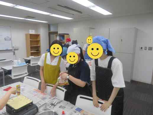 兵庫県にあるフリースクール、クラーク国際中等部芦屋キャンパスの特別活動の様子