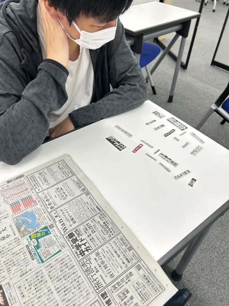 埼玉県所沢市にあるフリースクール、クラーク国際中等部所沢キャンパスの「言葉のアトリエ」の授業の様子