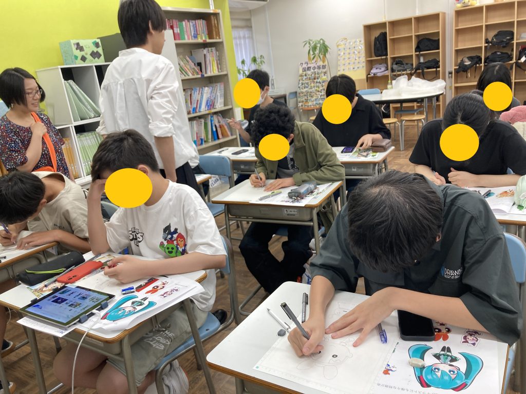 東京にあるフリースクール、クラーク国際中等部東京キャンパスのコース連携授業の様子