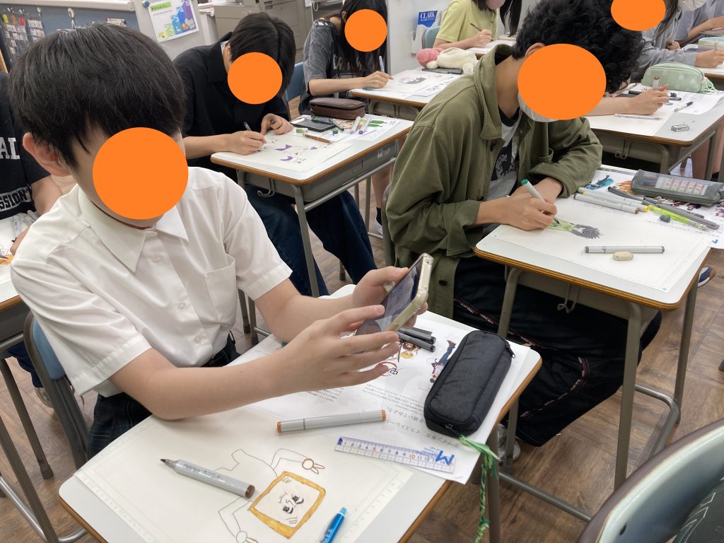 東京にあるフリースクール、クラーク国際中等部東京キャンパスのコース連携授業の様子