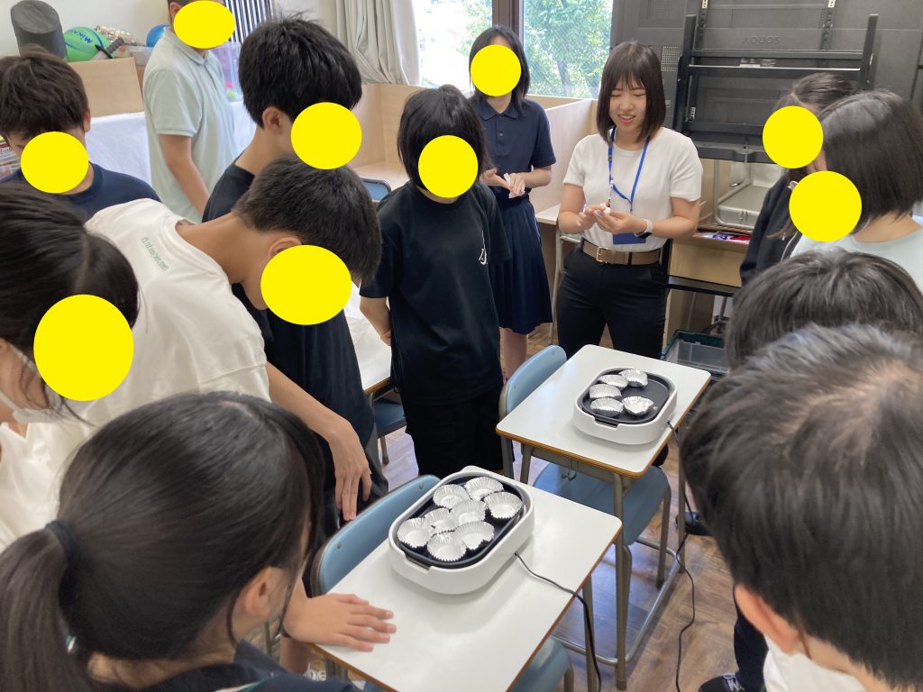 東京にあるフリースクール、クラーク国際中等部東京キャンパスの授業の様子