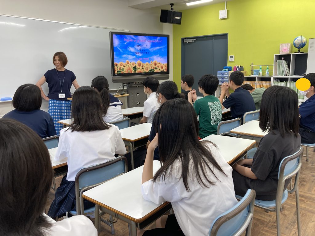 東京にあるフリースクール、クラーク国際中等部東京キャンパスの授業の様子