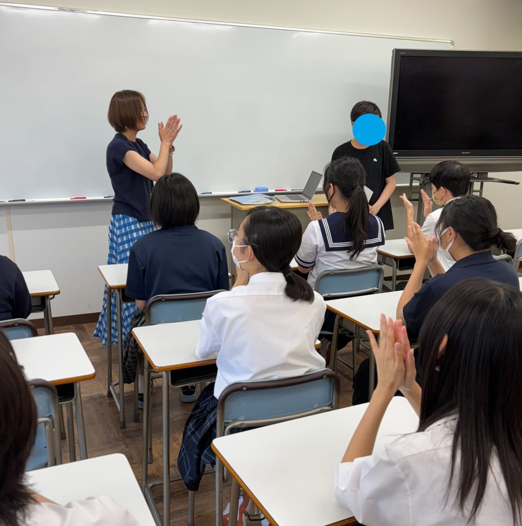 東京にあるフリースクール、クラーク国際中等部東京キャンパスの授業の様子