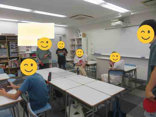 兵庫県にあるフリースクール、クラーク国際中等部芦屋キャンパスの始業式の様子