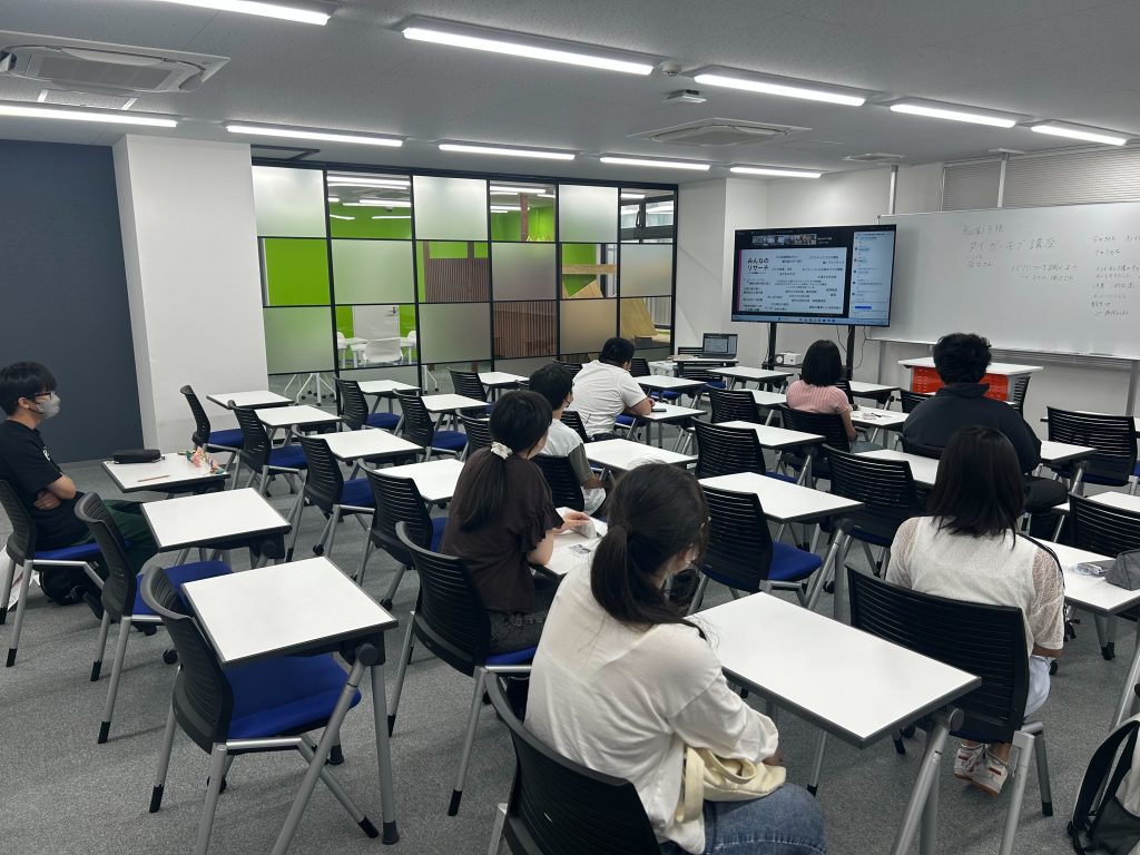 埼玉県所沢市にあるフリースクール、クラーク国際中等部所沢キャンパスで行ったSDGs講座の様子