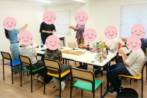 大阪にあるフリースクール、クラーク国際中等部大阪天王寺キャンパス、文化祭、お疲れさま会の様子