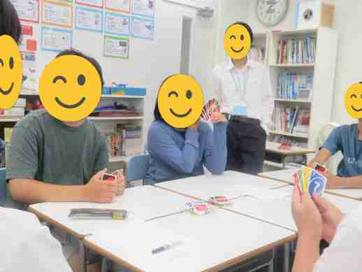 兵庫県にあるフリースクール、クラーク国際中等部芦屋キャンパスのピア実習の様子