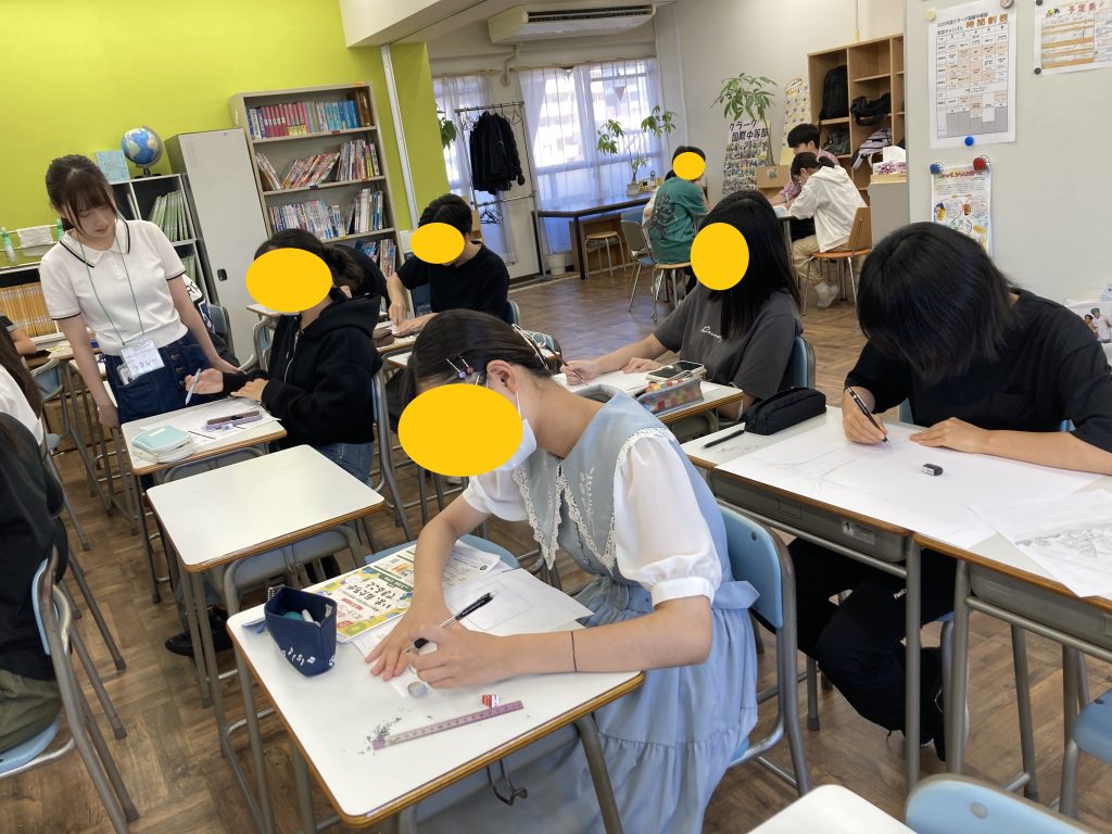 東京にあるフリースクール、クラーク国際中等部東京キャンパスの授業の様子