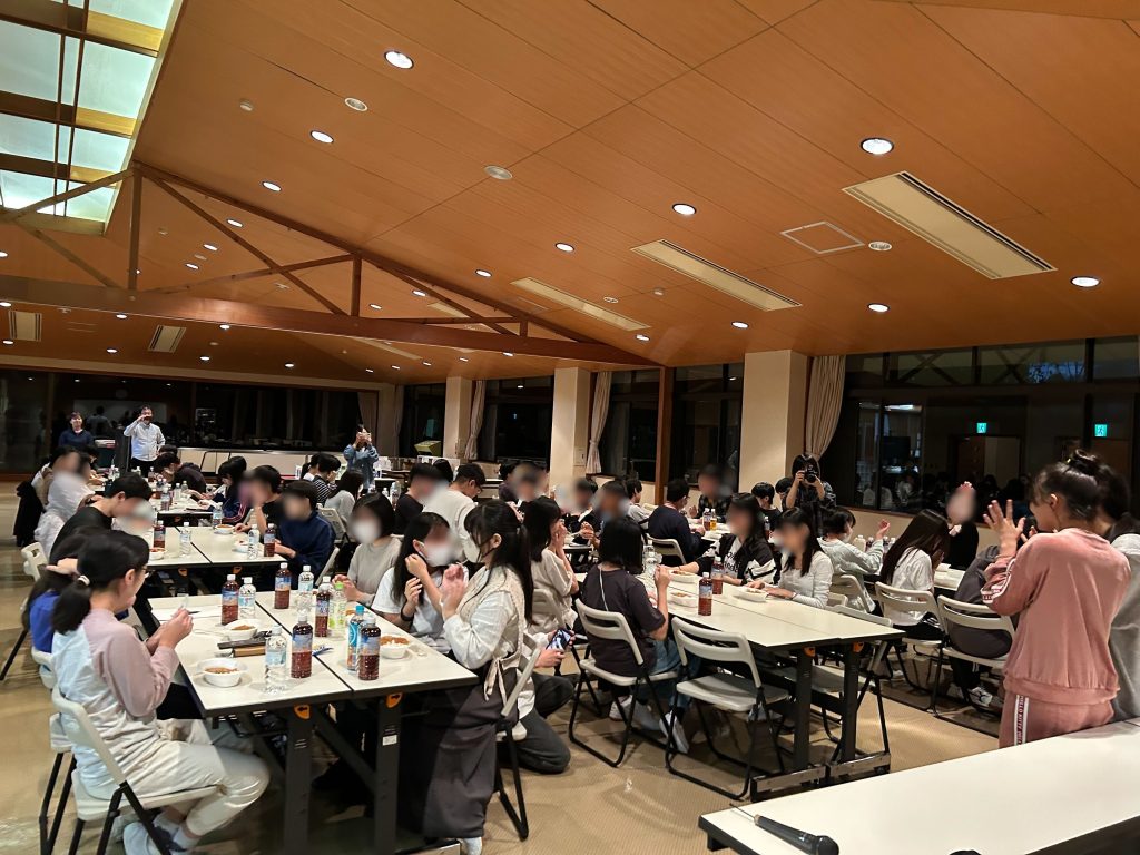 埼玉県所沢市にあるフリースクール、クラーク国際中等部所沢キャンパスが参加した長野宿泊体験教室の様子
