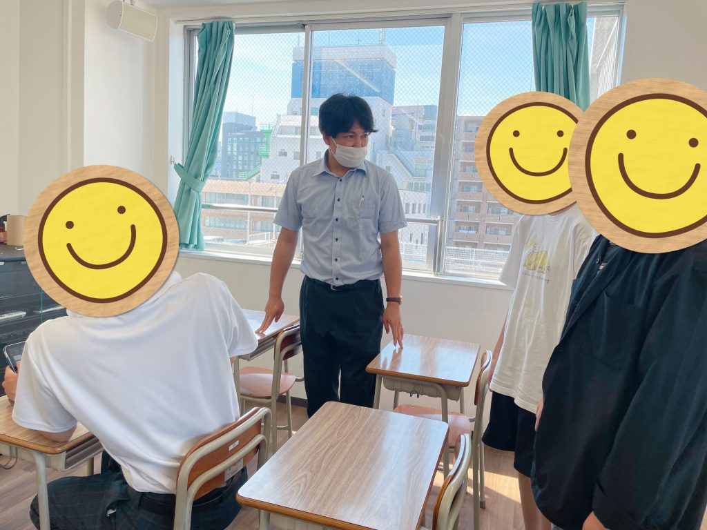 静岡にあるフリースクール、クラーク国際中等部静岡キャンパス、高校授業見学