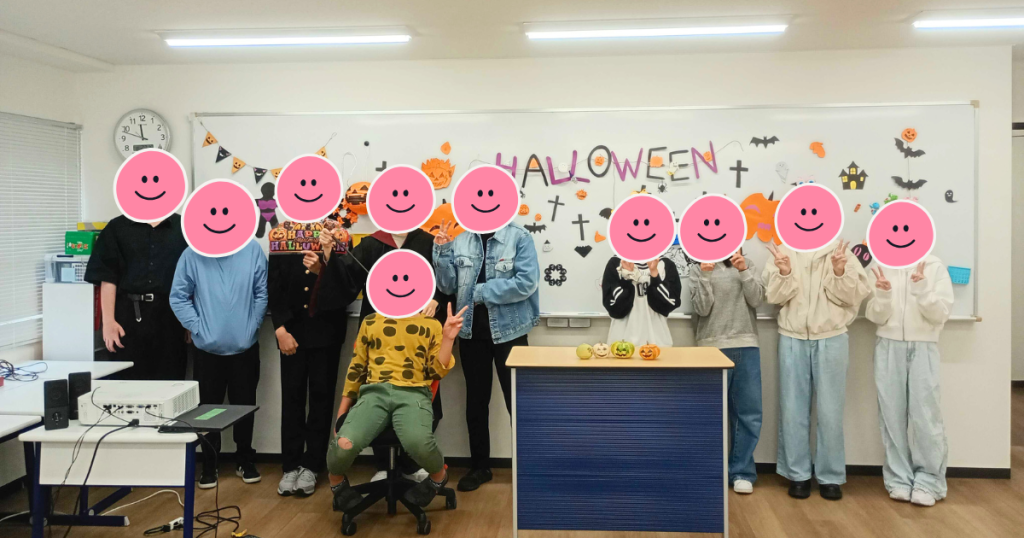 大阪にあるフリースクール、クラーク国際中等部大阪天王寺キャンパス、ハロウィンパーティー、仮装、ジャックオーランタン、じゃこらんたん、ドラキュラ、ミイラ、ゾンビ、ハリーポッター