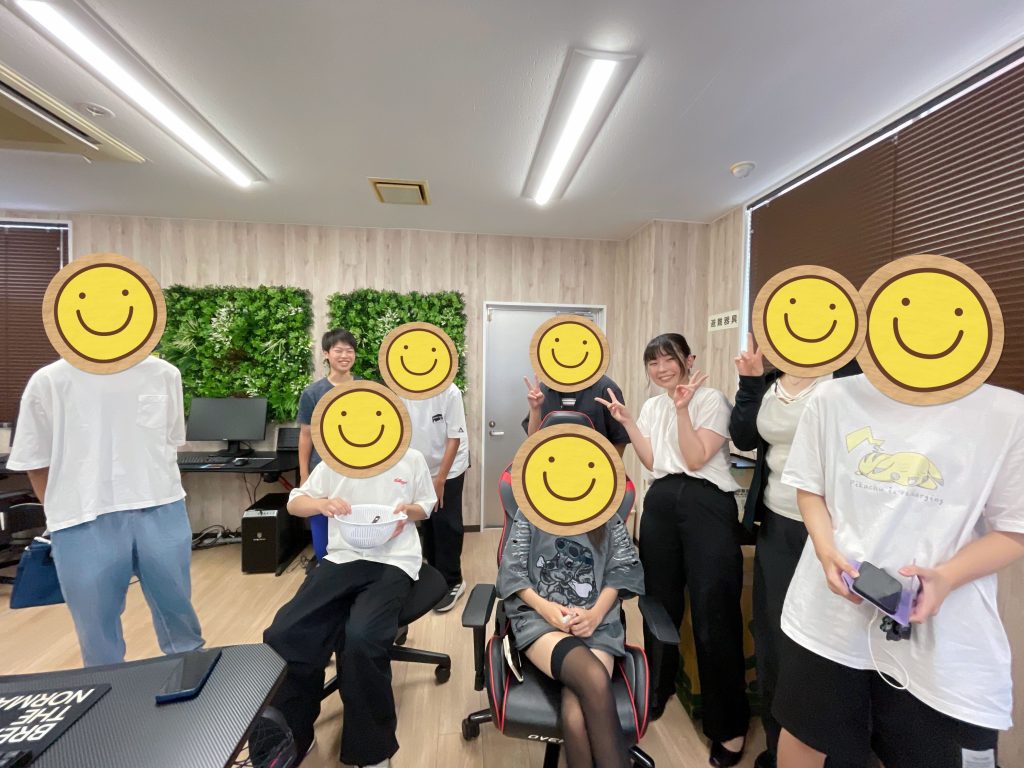 静岡にあるフリースクール、クラーク国際中等部静岡キャンパスの夏休みの様子、流しそうめん大会