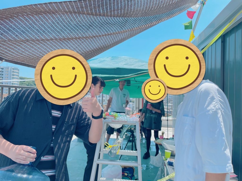 静岡にあるフリースクール、クラーク国際中等部静岡キャンパスの夏休みの様子、流しそうめん大会