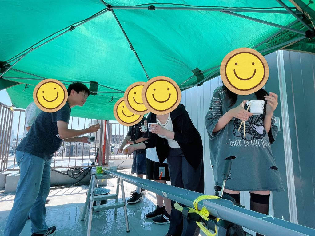 静岡にあるフリースクール、クラーク国際中等部静岡キャンパスの夏休みの様子、流しそうめん大会