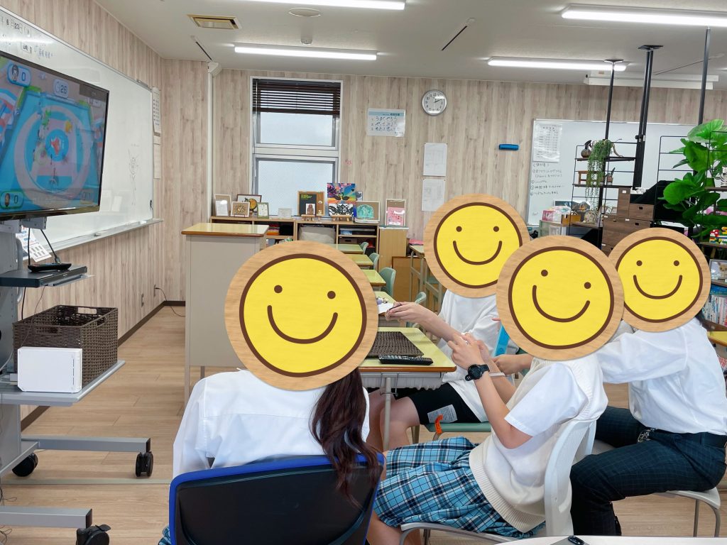 静岡にあるフリースクール、クラーク国際中等部静岡キャンパスのピアの授業