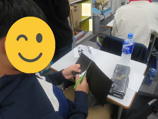 兵庫県にあるフリースクール、クラーク国際中等部芦屋キャンパスの心理学の授業の様子