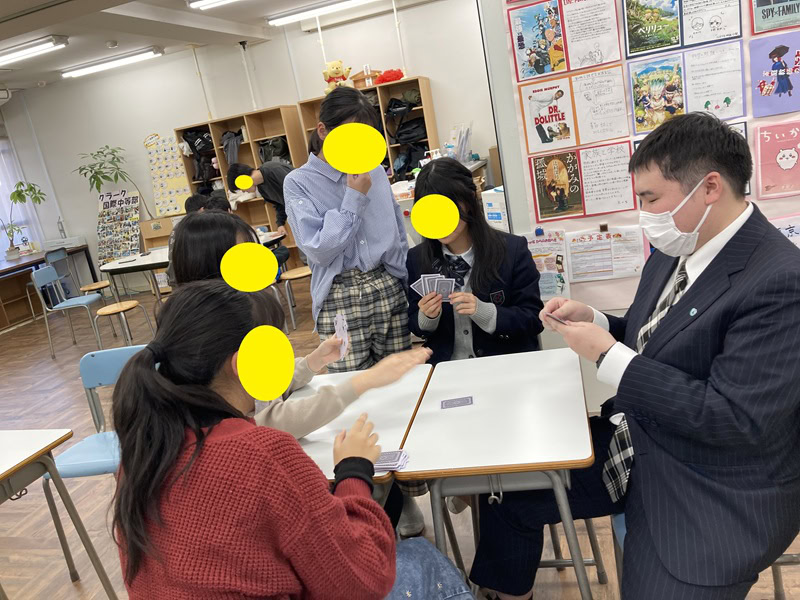 東京にあるフリースクール、クラーク国際中等部東京キャンパスの授業の様子
