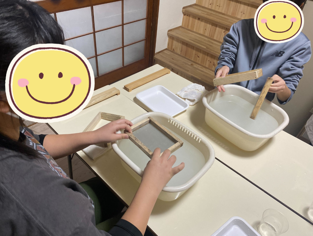 11月課外活動　道具を準備中