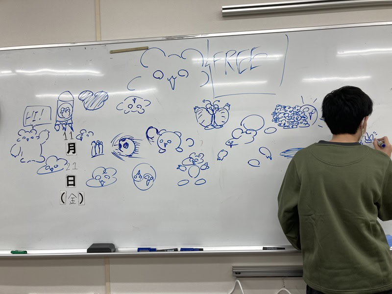 東京にあるフリースクール、クラーク国際中等部東京キャンパスの休み時間の様子