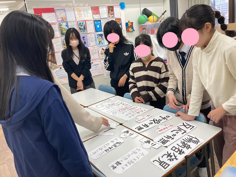 東京にあるフリースクール、クラーク国際中等部東京キャンパスの授業の様子