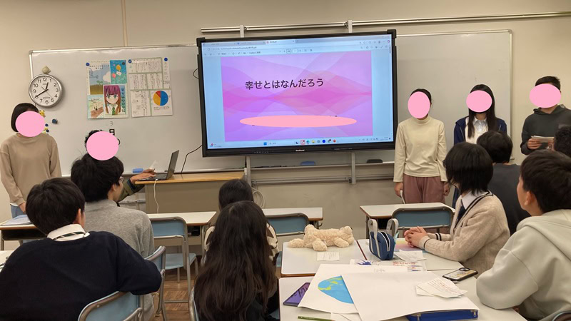 東京にあるフリースクール、クラーク国際中等部東京キャンパスの授業の様子
