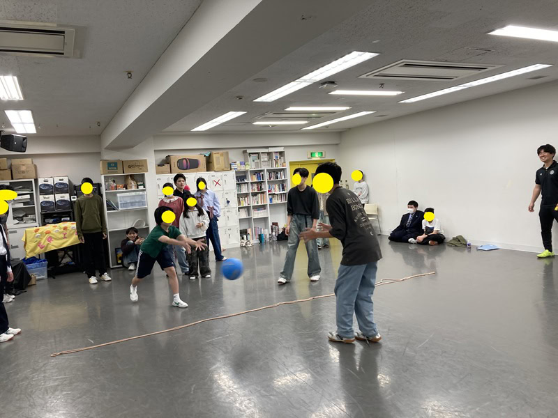 東京にあるフリースクール、クラーク国際中等部東京キャンパスの授業の様子