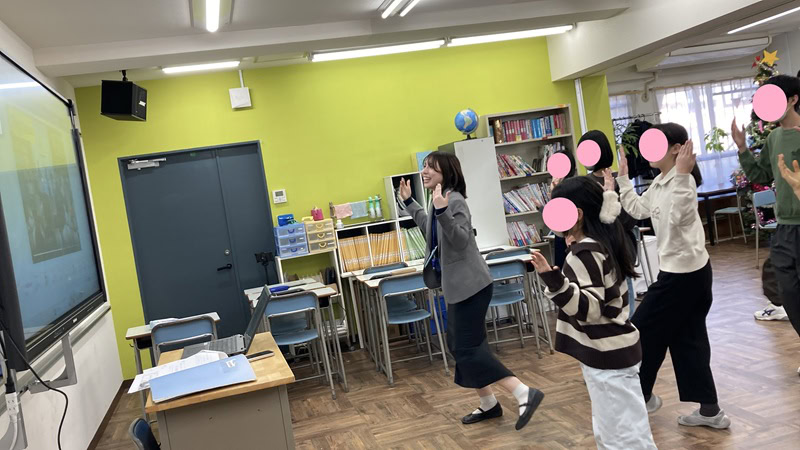 東京にあるフリースクール、クラーク国際中等部東京キャンパスの授業の様子