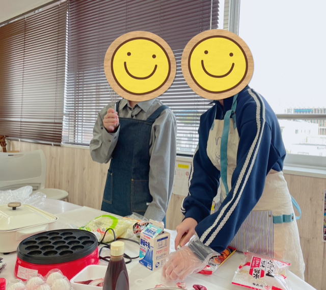 静岡にあるフリースクール、クラーク国際中等部静岡キャンパスの様子、クラーク国際中等部静岡キャンパスの調理実習の様子