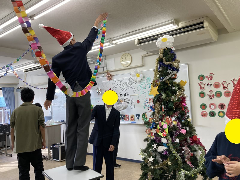 東京にあるフリースクール、クラーク国際中等部東京キャンパスの授業の様子