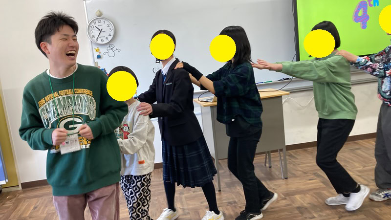 東京にあるフリースクール、クラーク国際中等部東京キャンパスの授業の様子