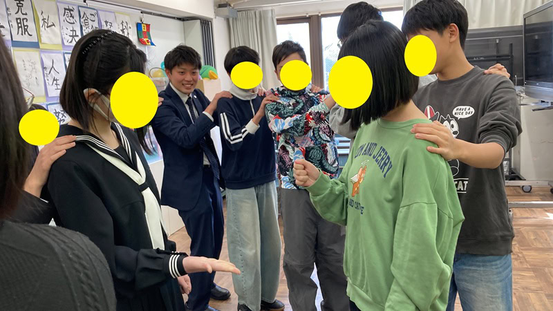 東京にあるフリースクール、クラーク国際中等部東京キャンパスの授業の様子