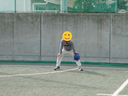 兵庫県にあるフリースクール、クラーク国際中等部芦屋キャンパスの体育の授業の様子