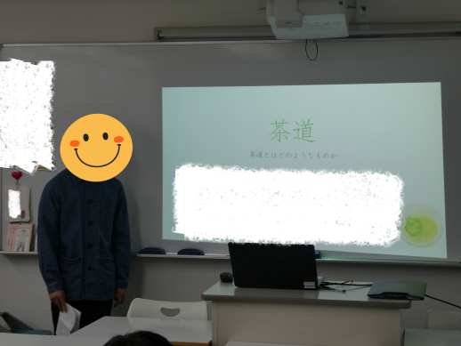 兵庫県にあるフリースクール、クラーク国際中等部芦屋キャンパスのキャリア探究の授業の様子