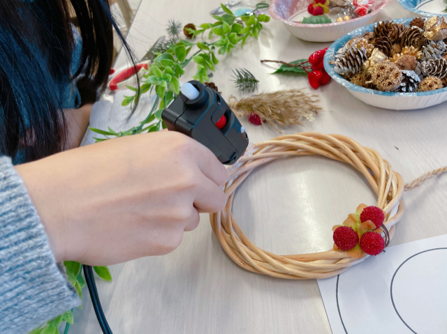 静岡にあるフリースクール、クラーク国際中等部静岡キャンパスのものづくりの様子