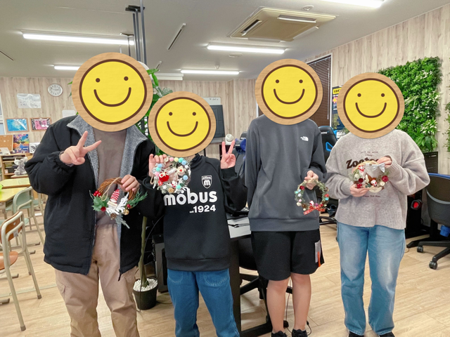 静岡にあるフリースクール、クラーク国際中等部静岡キャンパスのものづくりの様子