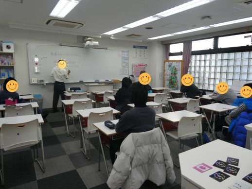 兵庫県にあるフリースクール、クラーク国際中等部芦屋キャンパスのスキルラーニングの授業の様子