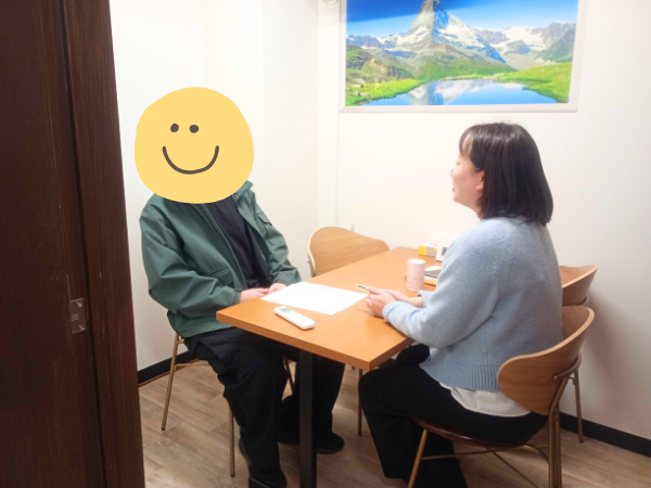 大阪にあるフリースクール、クラーク国際中等部大阪天王寺キャンパス、コーチング、面談室、相談室、個室、