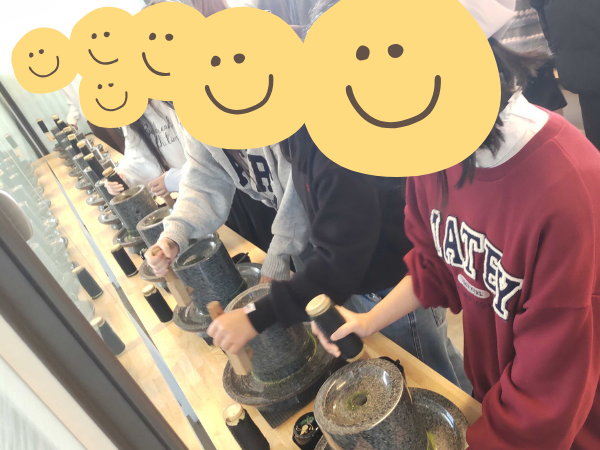 大阪にあるフリースクール、クラーク国際中等部大阪天王寺キャンパス、卒業旅行、京都、宇治、平等院、茶づな、抹茶