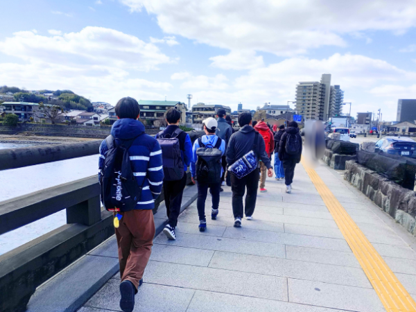 大阪にあるフリースクール、クラーク国際中等部大阪天王寺キャンパス、卒業旅行、京都、宇治、平等院、茶づな、抹茶