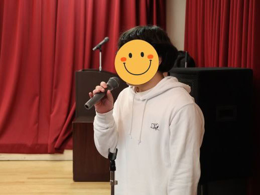 兵庫県にあるフリースクール、クラーク国際中等部芦屋キャンパスの卒業式の様子