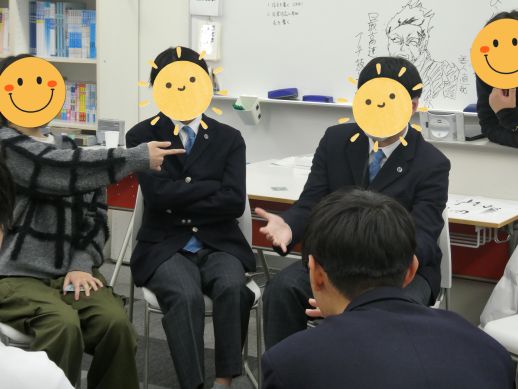 兵庫県にあるフリースクール、クラーク国際中等部芦屋キャンパスのピア実習の授業の様子