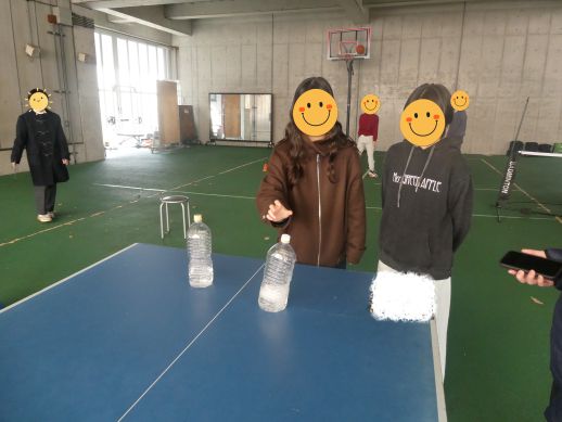 兵庫県にあるフリースクール、クラーク国際中等部芦屋キャンパスのピア実習の授業の様子