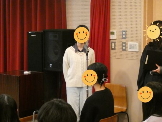 兵庫県にあるフリースクール、クラーク国際中等部芦屋キャンパスのHRの様子